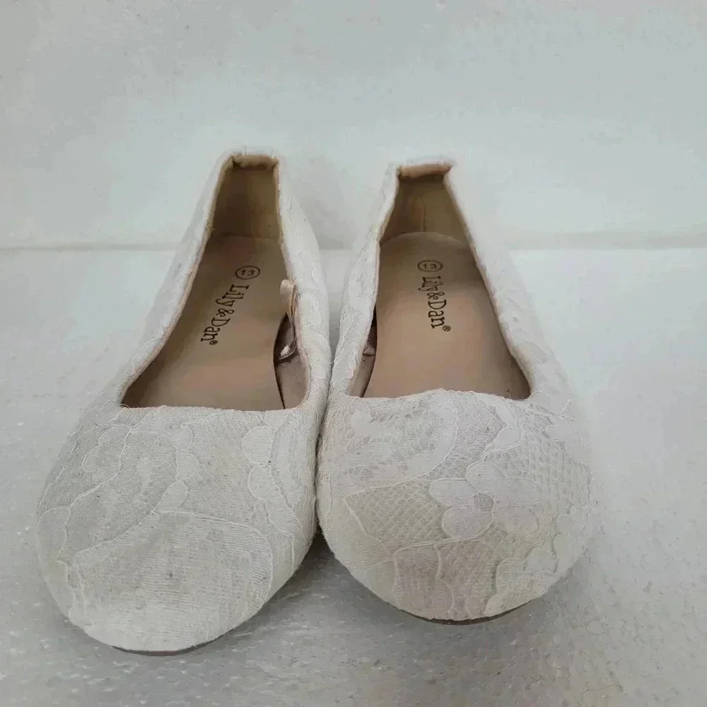 Girls size 13 white lace dress shoes